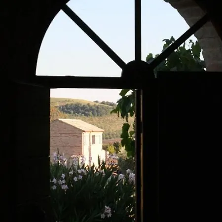 Casa Rossa * Carassai